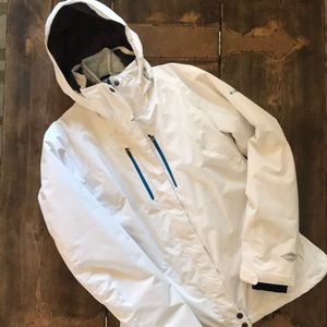 Woman’s size Lg Columbia Snow Jacket